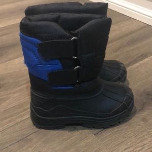 Boys snow boot